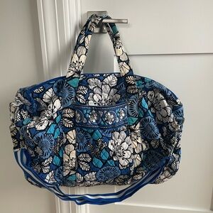 Vera Bradley large weekender travel bag in the Blue Bayou pattern LIKE NEW